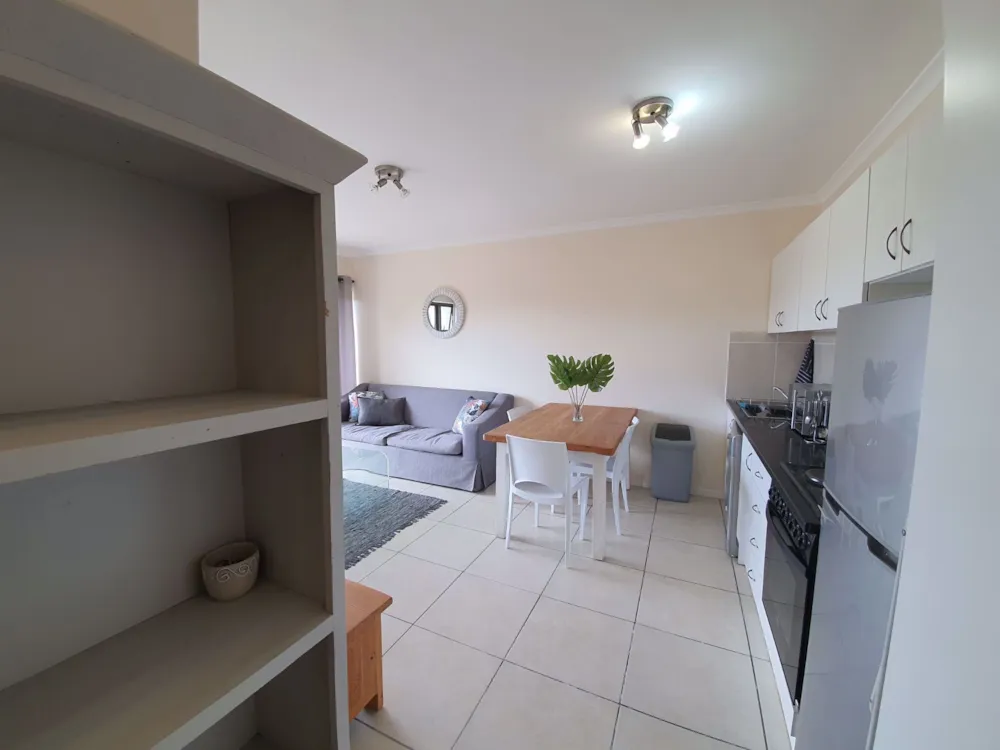 Apartment to rent in Rondebosch - RBL1755383 Apartment to rent in Rondebosch - RBL1755383