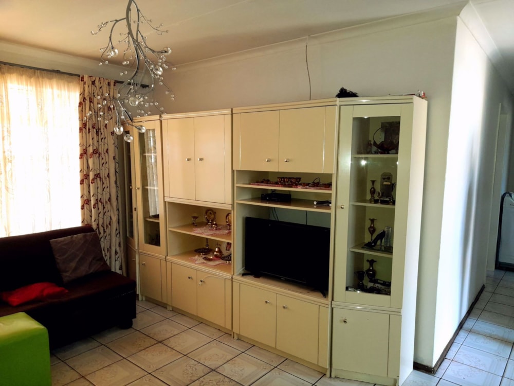 House for sale in Pine Ridge, Witbank, eMalahleni - 1WD1743867 House for sale in Pine Ridge, Witbank, eMalahleni - 1WD1743867