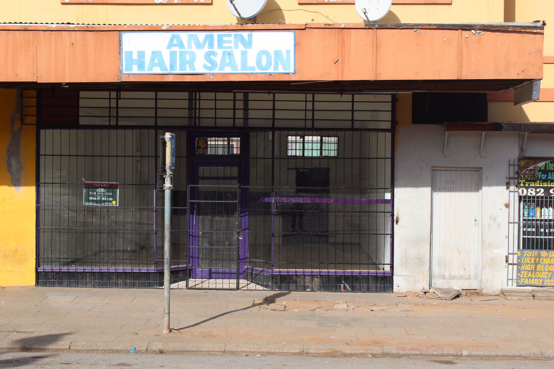 Commercial retail property let in Uitenhage Central (Kariega Central)  - 1UK1692011