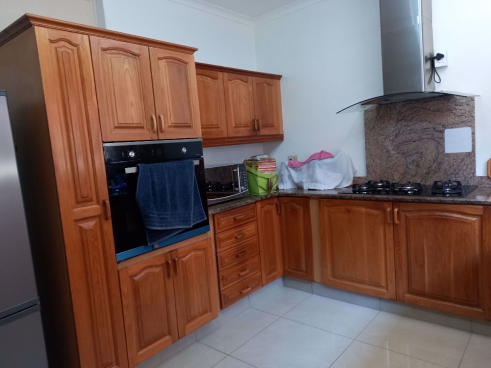 House for sale in Burlington Heights - 1WS1545855