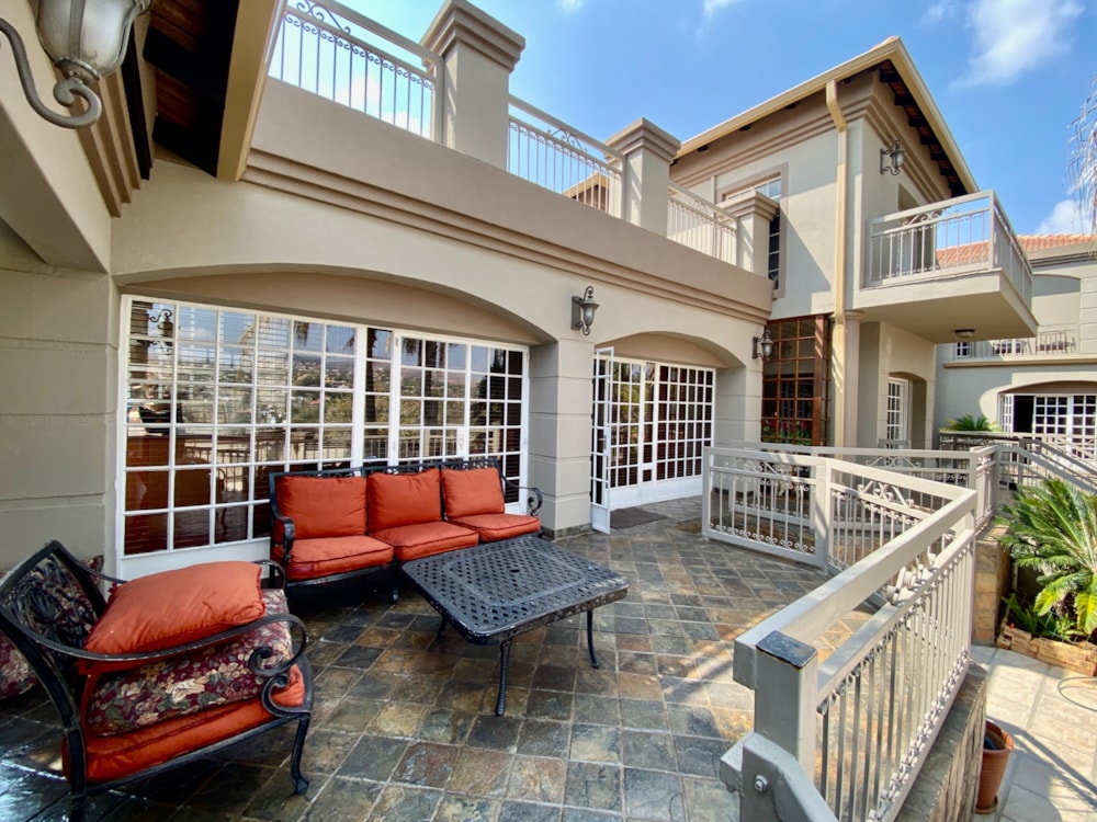 Double-storey house for sale in Cashan - 1RU1543927