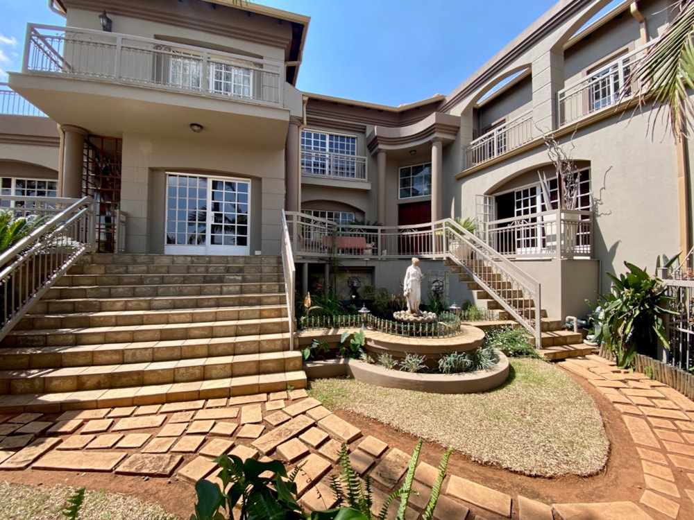 Double-storey house for sale in Cashan - 1RU1543927