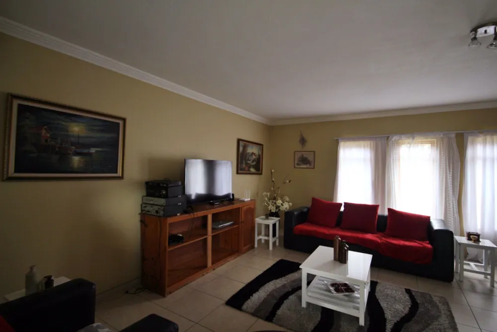 Double-storey house let in West Bank, Port Alfred - 1PF1736165