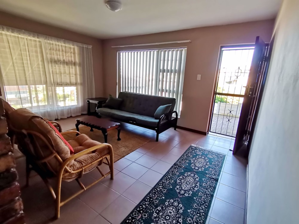 Cottage to rent in Dana Bay - 1MB1741709