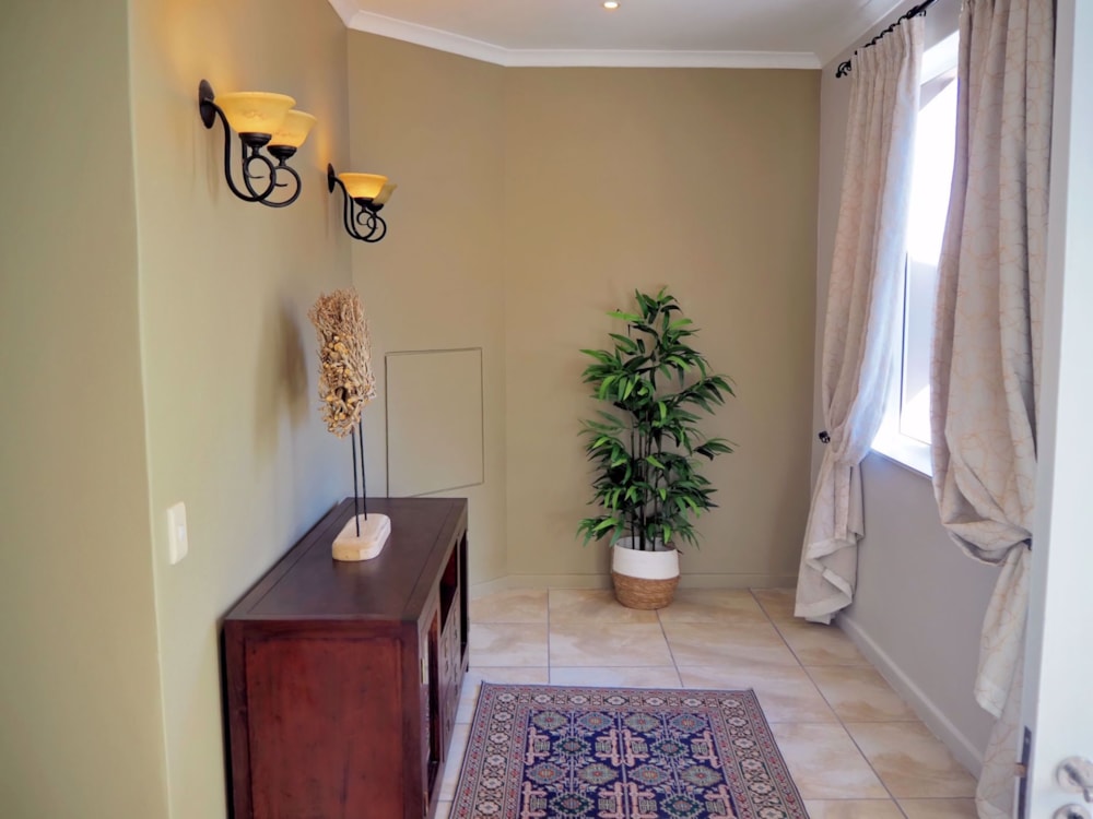 Penthouse apartment for sale in Pinnacle Point Golf Estate - 1MB1281120