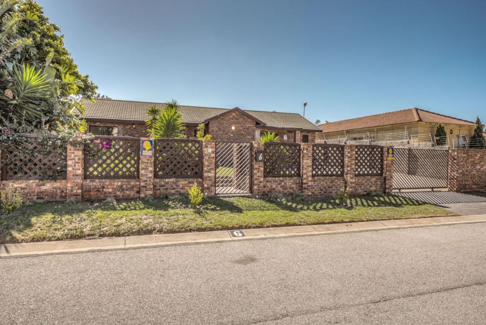 Single-storey house for sale in Summerstrand - 1PLZ1545032 Single-storey house for sale in Summerstrand - 1PLZ1545032