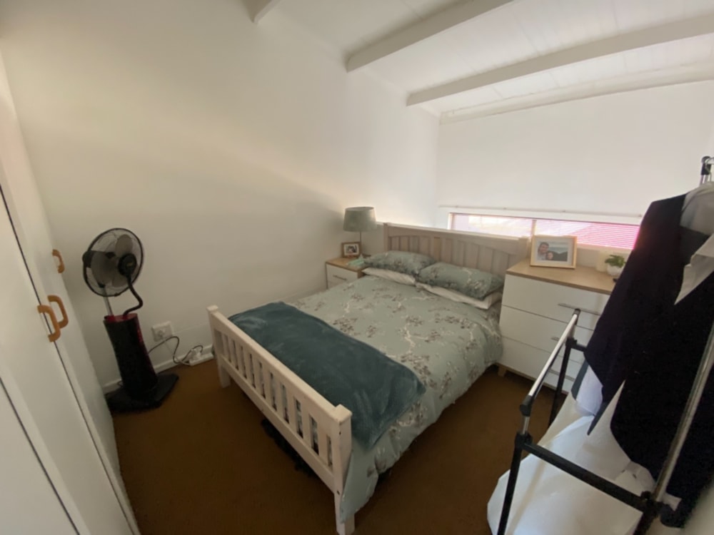 Loft let in Paarl - TKL1545036 Loft let in Paarl - TKL1545036