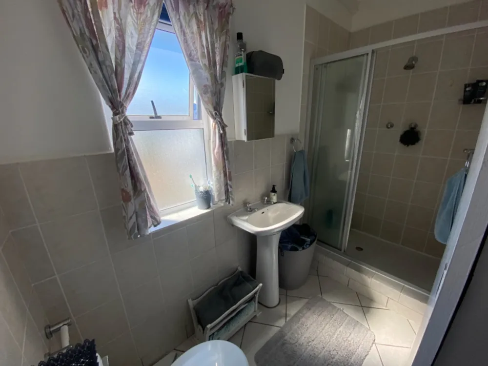 Loft let in Paarl - TKL1545036 Loft let in Paarl - TKL1545036
