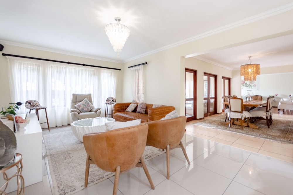 Double-storey cluster for sale in Honeydew Ridge - RAN1547113 Double-storey cluster for sale in Honeydew Ridge - RAN1547113