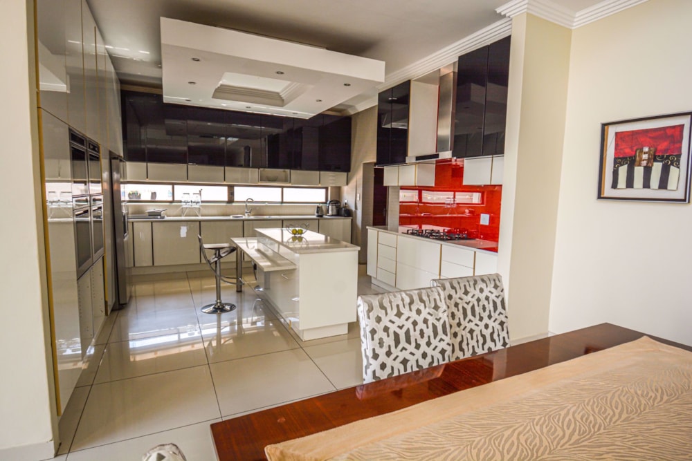 Security estate home for sale in Aquavista Mountain Estate - PRN1582980