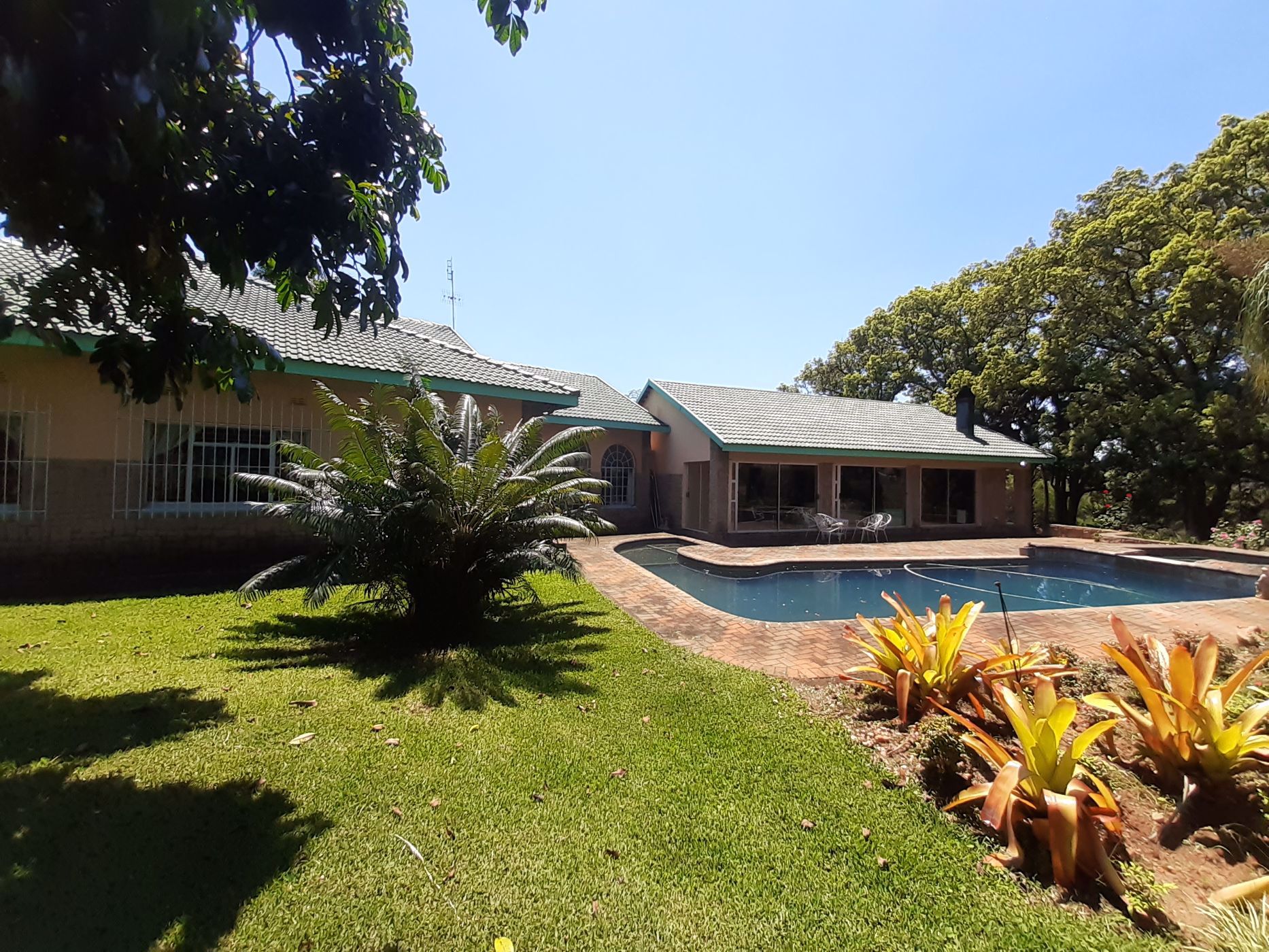 Smallholding for sale in Lushof A H - 1TA1548000