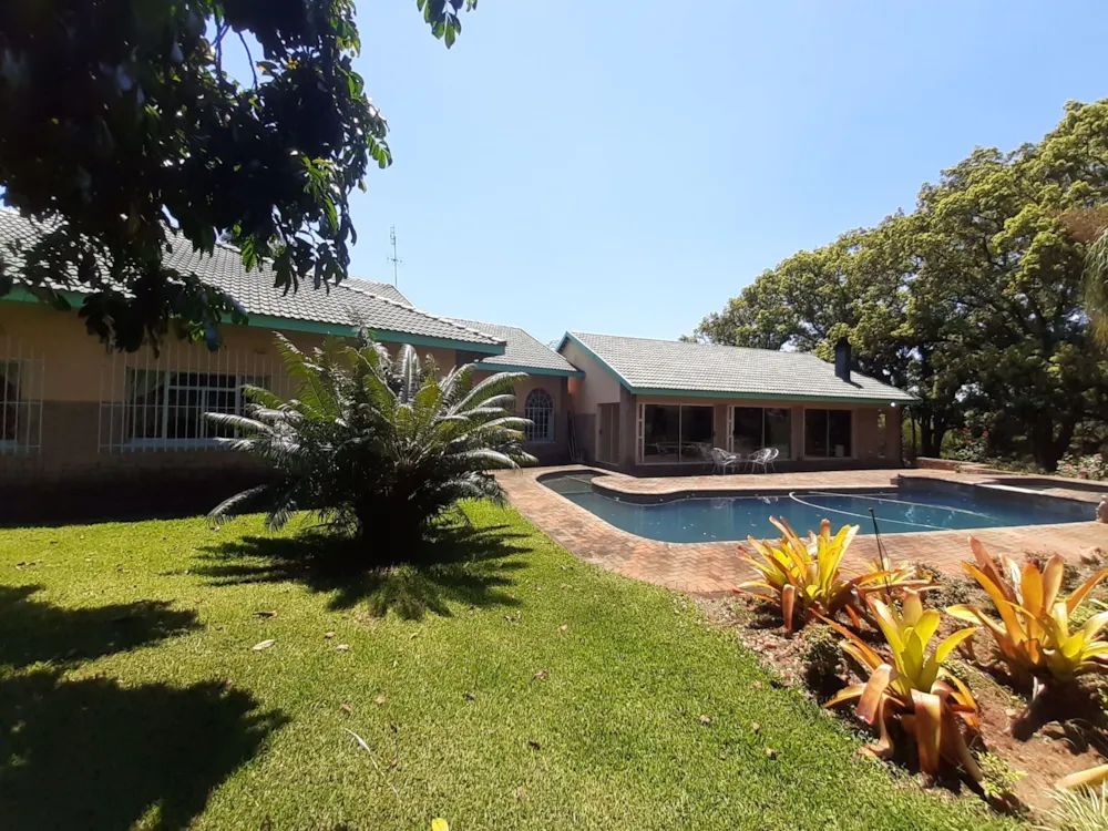 Smallholding for sale in Lushof A H - 1TA1548000