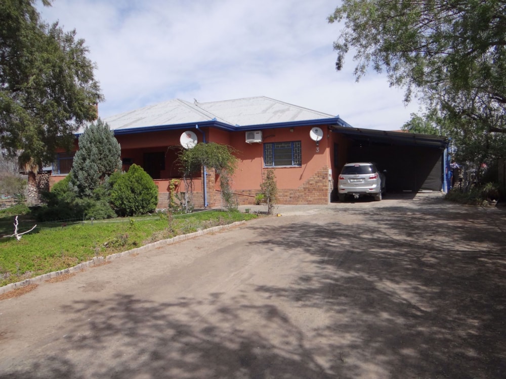 House for sale in Beaufort West - 1KK1717626