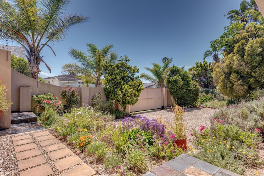House for sale in Summerstrand - 1PLZ1744491