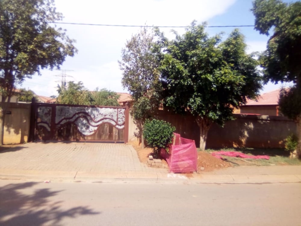 House for sale in Soshanguve VV - PTM1552318