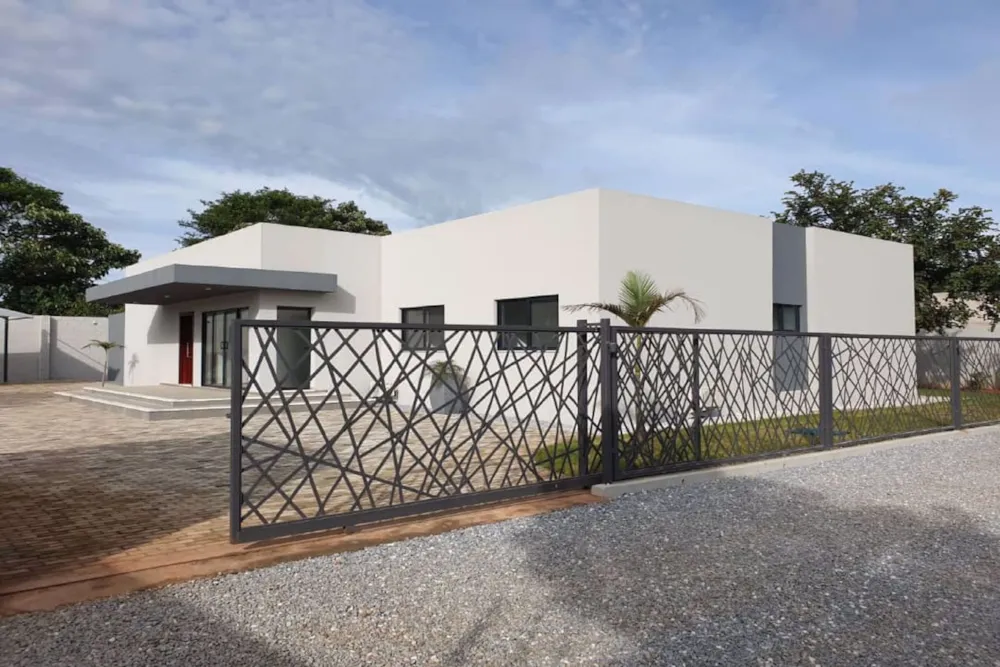 Security complex home to rent in Leopards Hill, Zambia - 3ZA1552721 Security complex home to rent in Leopards Hill, Zambia - 3ZA1552721
