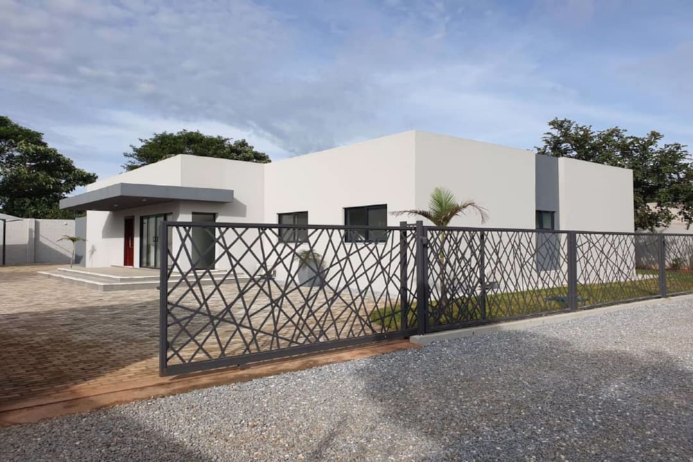 Security complex home to rent in Leopards Hill, Zambia - 3ZA1552721