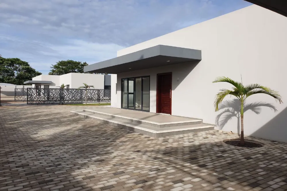 Security complex home to rent in Leopards Hill, Zambia - 3ZA1552721 Security complex home to rent in Leopards Hill, Zambia - 3ZA1552721