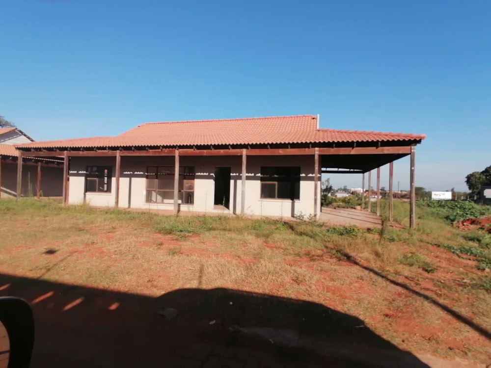 Security complex home for sale in Matola, Mozambique - 3MQ1553679