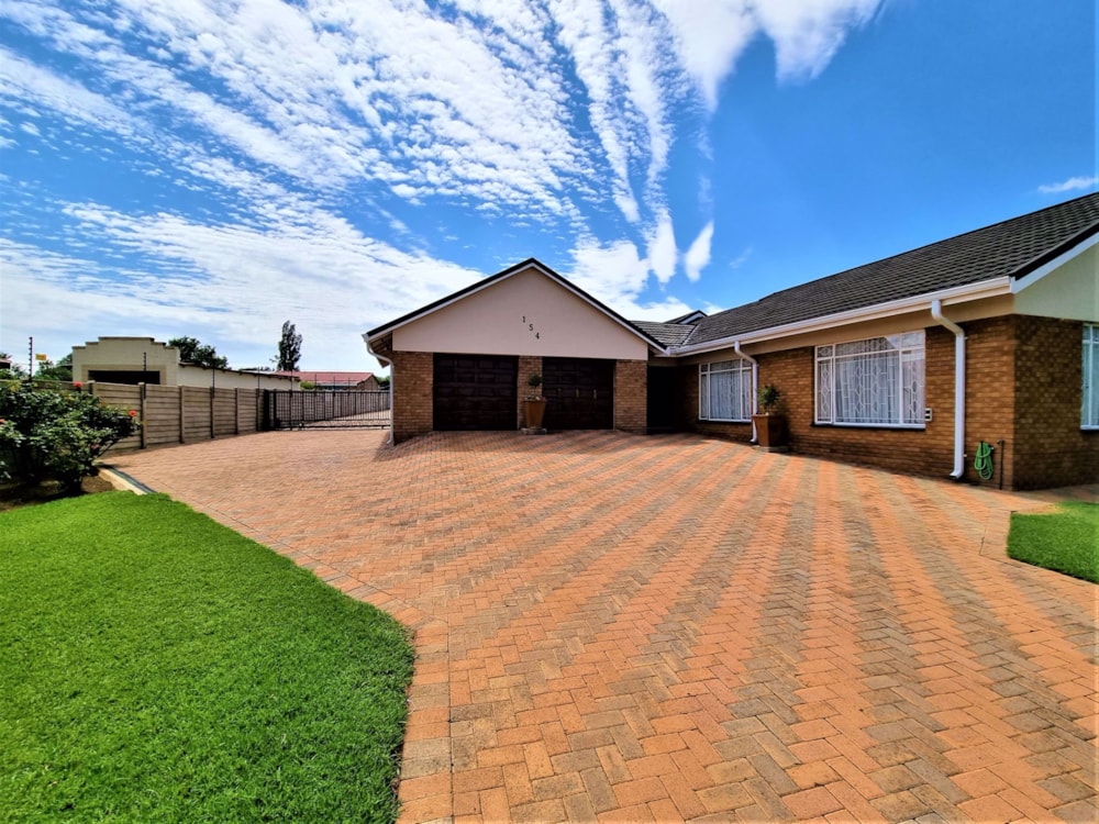 House for sale in Balfour - 1SP1553461