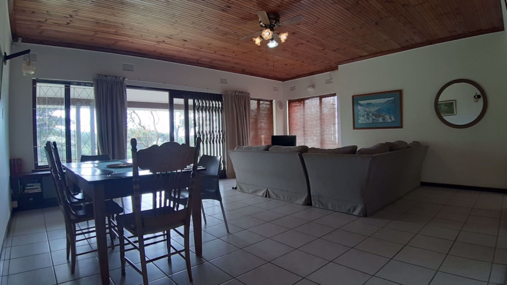 Double-storey house for sale in Hibberdene - 1PX1552067