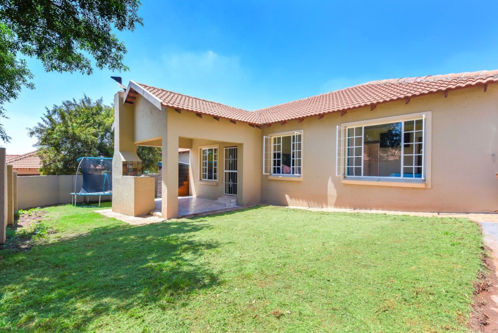 Townhouse sold in North Riding - FW1686041 Townhouse sold in North Riding - FW1686041