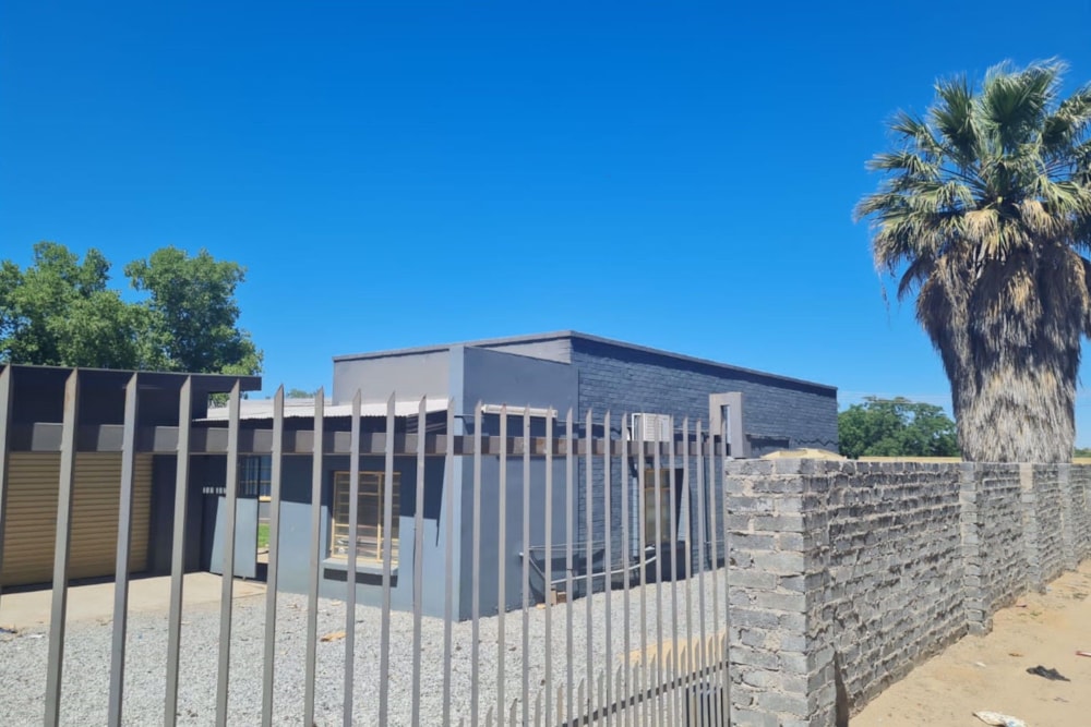 House for sale in Barkly West - 1KJ1575645 House for sale in Barkly West - 1KJ1575645