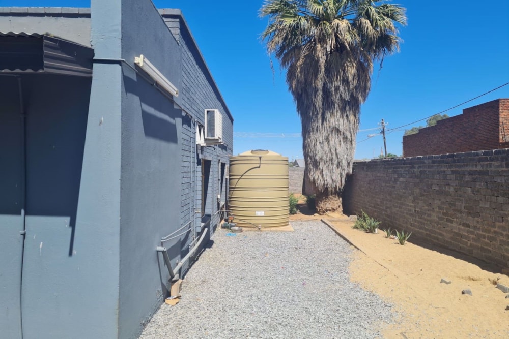 House for sale in Barkly West - 1KJ1575645 House for sale in Barkly West - 1KJ1575645