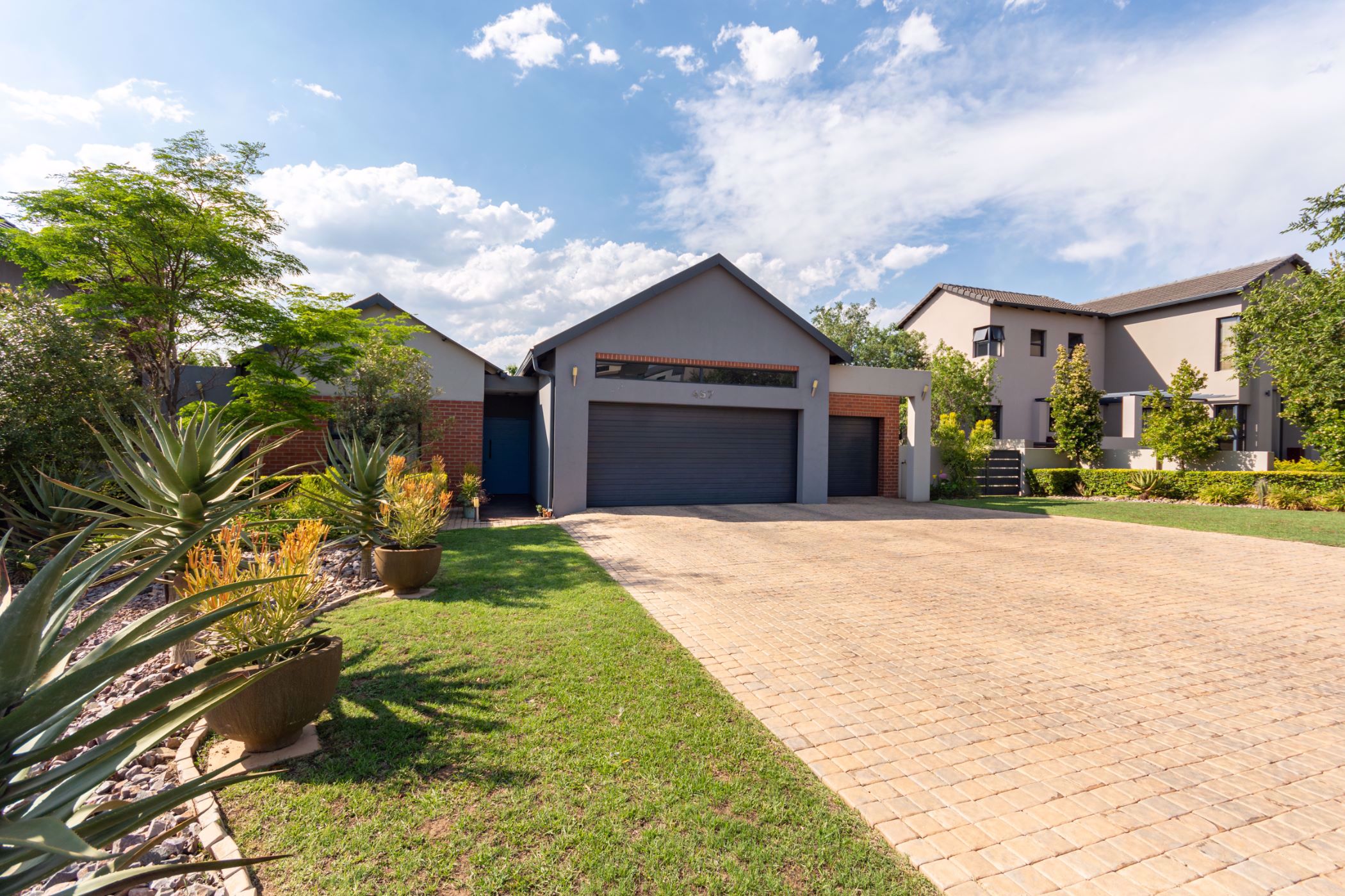 House for sale in Copperleaf - 1CU1676245