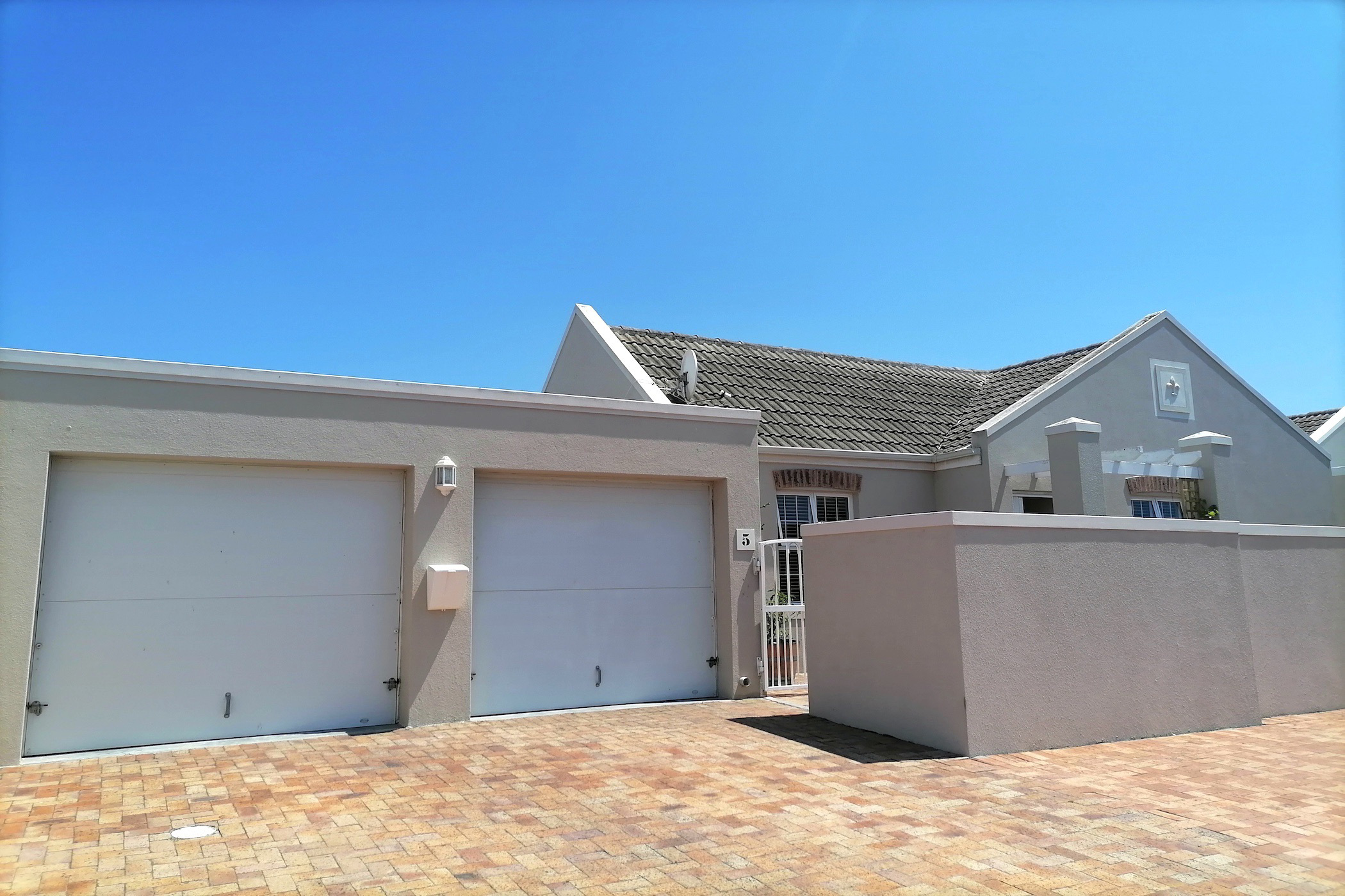 House for sale in Sunningdale, Blouberg - 1TV1731504