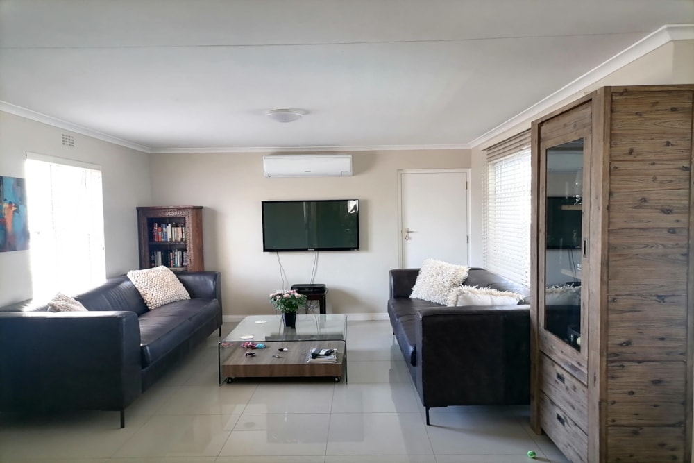 House for sale in Sunningdale, Blouberg - 1TV1731504