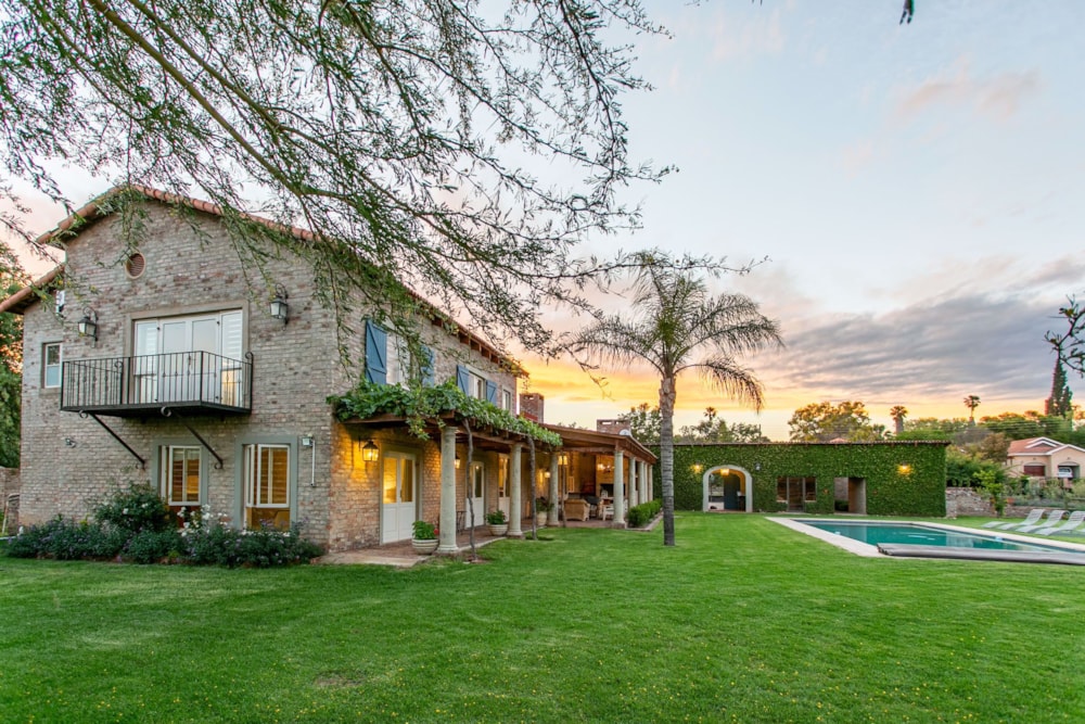 Double-storey house for sale in Wesbank, Oudtshoorn - 1OU1646129 Double-storey house for sale in Wesbank, Oudtshoorn - 1OU1646129