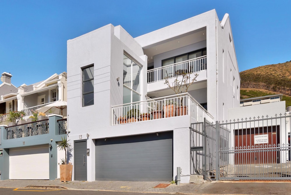 Double-storey apartment let in Sea Point - ASL1718003 Double-storey apartment let in Sea Point - ASL1718003
