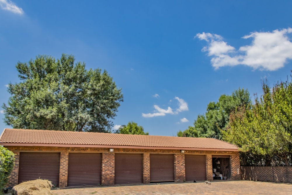 Mixed use farm for sale in Skeerpoort - 1HR1553866 Mixed use farm for sale in Skeerpoort - 1HR1553866