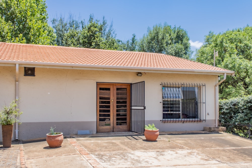 Mixed use farm for sale in Skeerpoort - 1HR1553866 Mixed use farm for sale in Skeerpoort - 1HR1553866