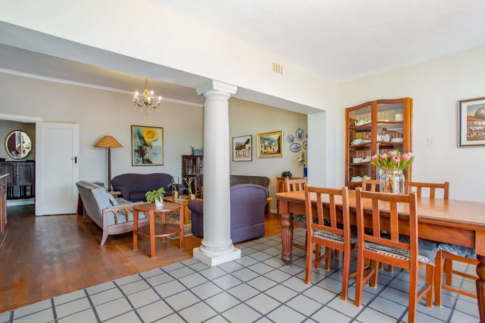 House let in Paarl Central - TKL1749257