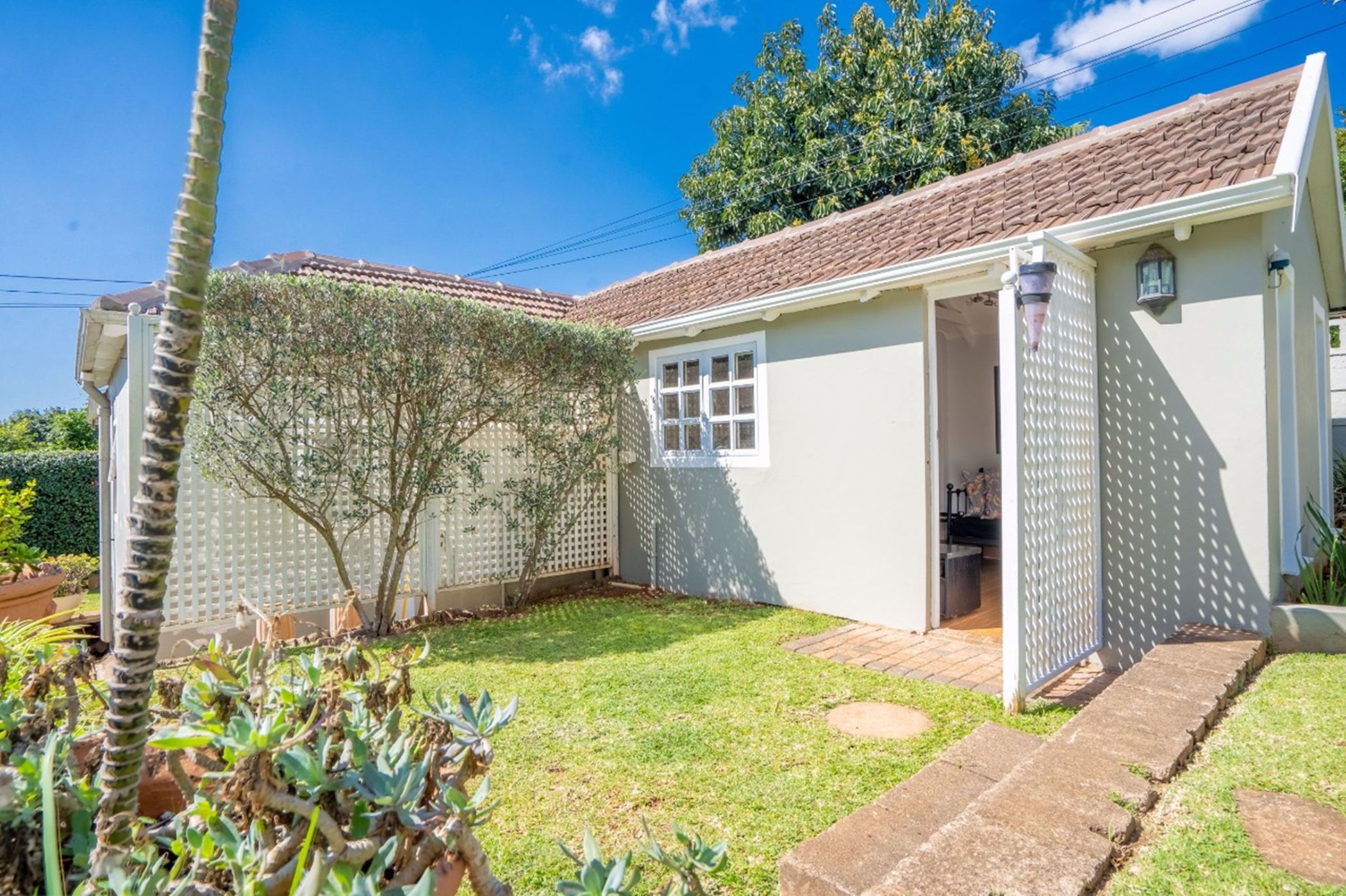 Cottage to rent in Durban North - 1ND1719541