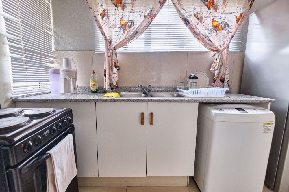 Apartment for sale in Amanzimtoti - 1WB1720383 Apartment for sale in Amanzimtoti - 1WB1720383