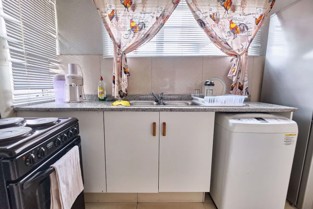Apartment for sale in Amanzimtoti - 1WB1720383 Apartment for sale in Amanzimtoti - 1WB1720383