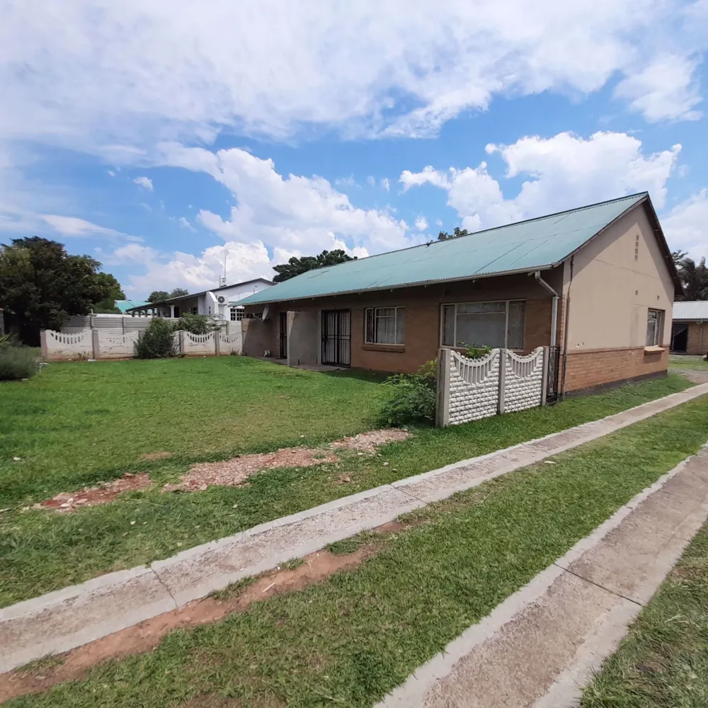 House for sale in Newcastle - 1NW1555754 House for sale in Newcastle - 1NW1555754