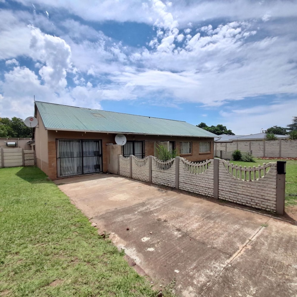 House for sale in Newcastle - 1NW1555754 House for sale in Newcastle - 1NW1555754