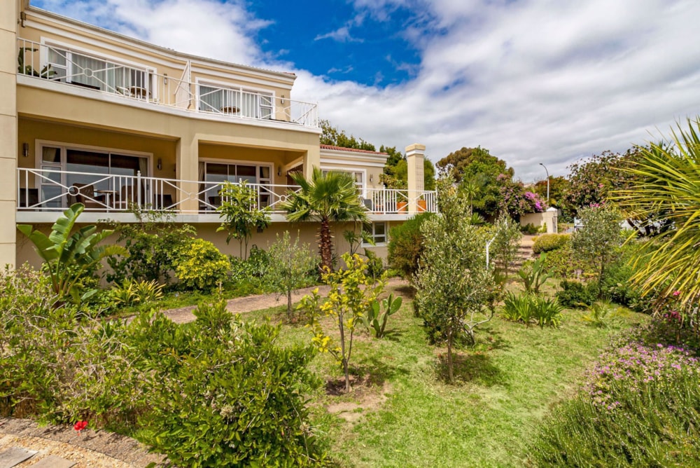 Guesthouse sold in Somerset West - PGLAG1555367 Guesthouse sold in Somerset West - PGLAG1555367