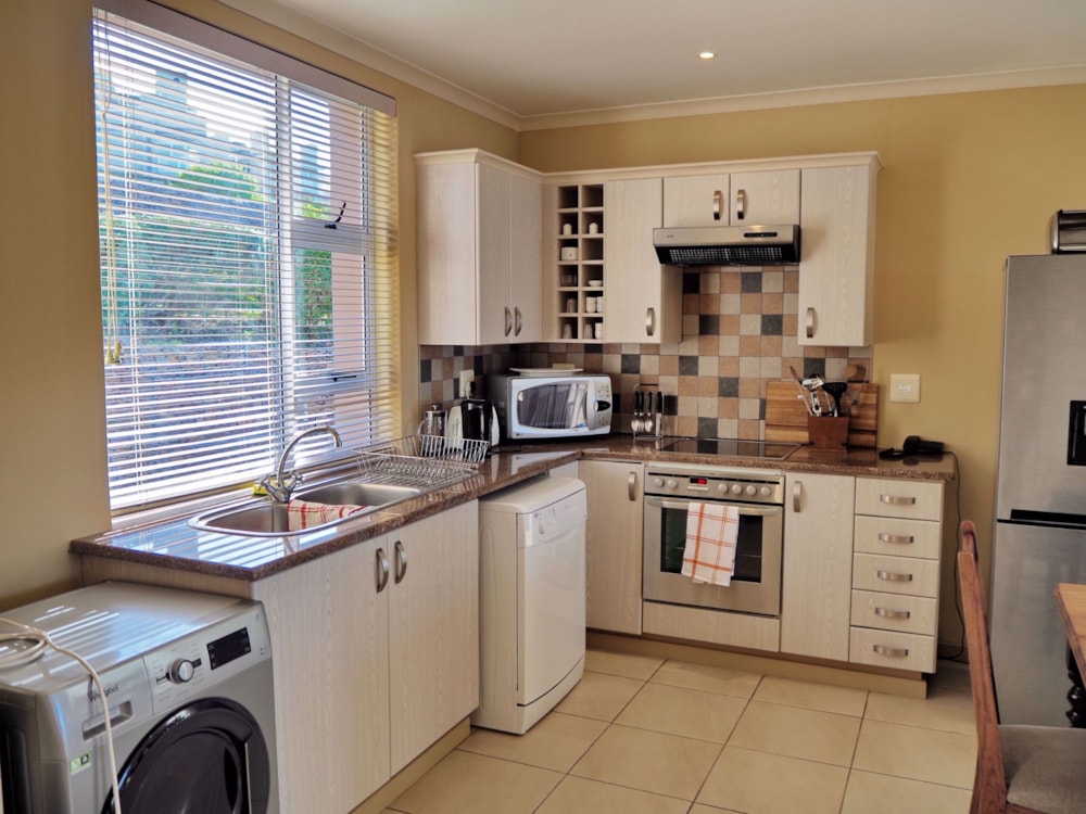 Apartment for sale in Pinnacle Point Golf Estate - 1MB1652693