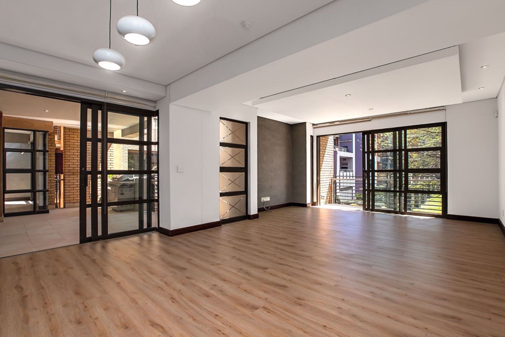 Apartment for sale in Melrose Arch - HP1555113