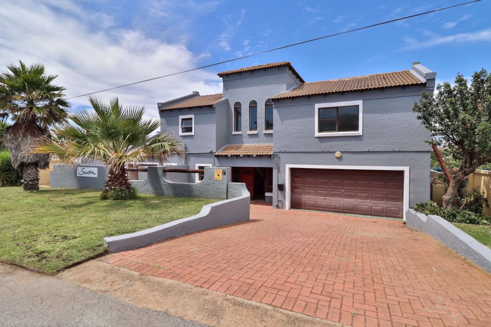 House for sale in Paradise Beach, Jeffreys Bay - 1JF1554810 House for sale in Paradise Beach, Jeffreys Bay - 1JF1554810