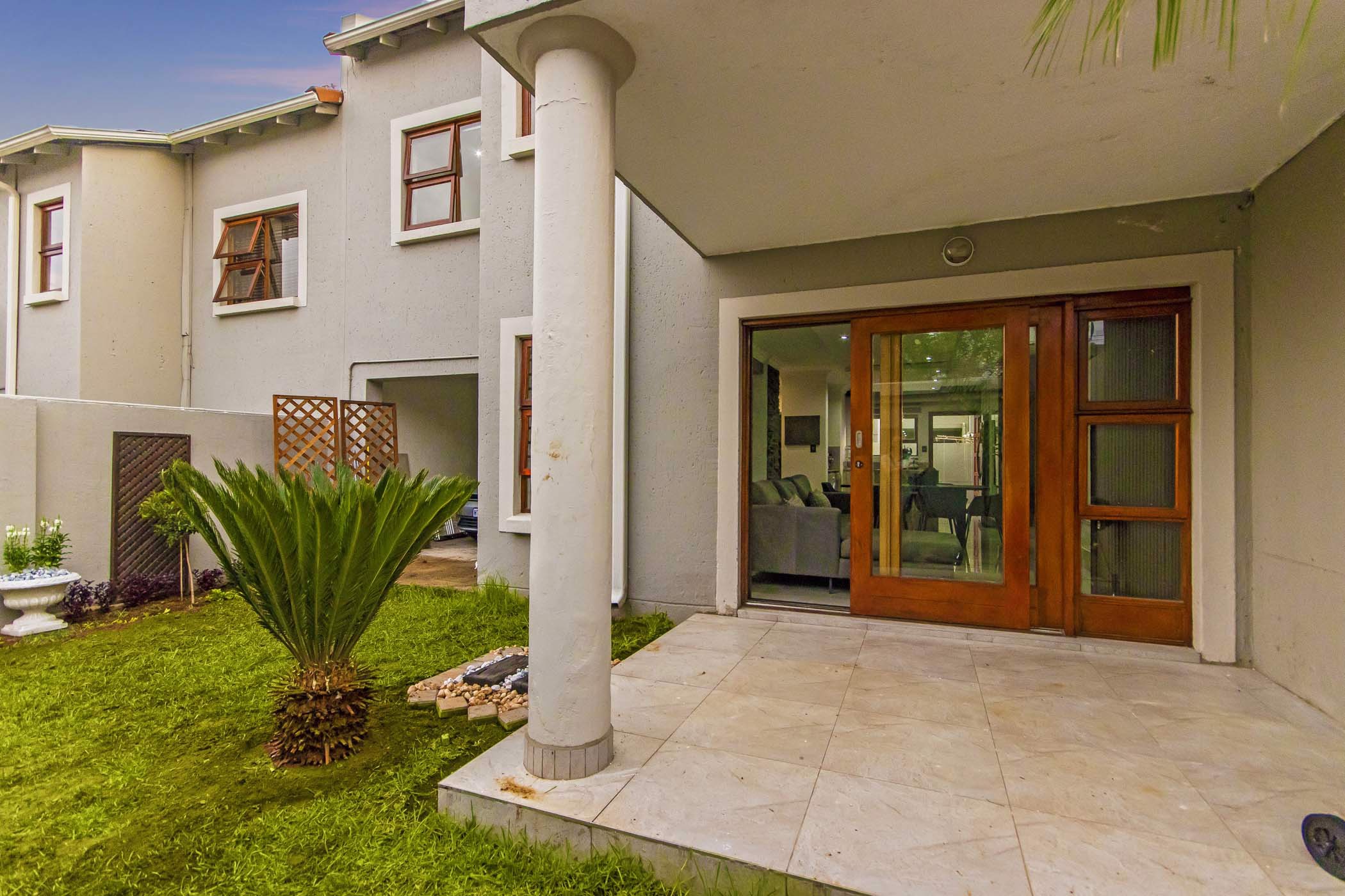 Townhouse for sale in Oaklands, Johannesburg - HP1671729