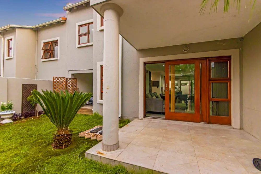 Townhouse for sale in Oaklands, Johannesburg - HP1671729 Townhouse for sale in Oaklands, Johannesburg - HP1671729