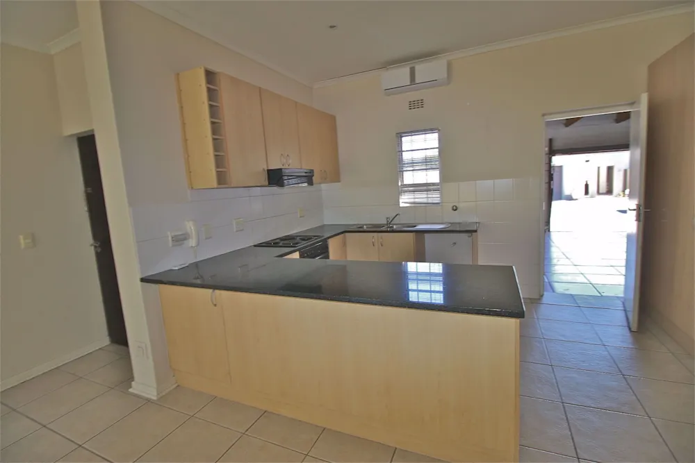 House let in Plattekloof - 1PLA1718850 House let in Plattekloof - 1PLA1718850