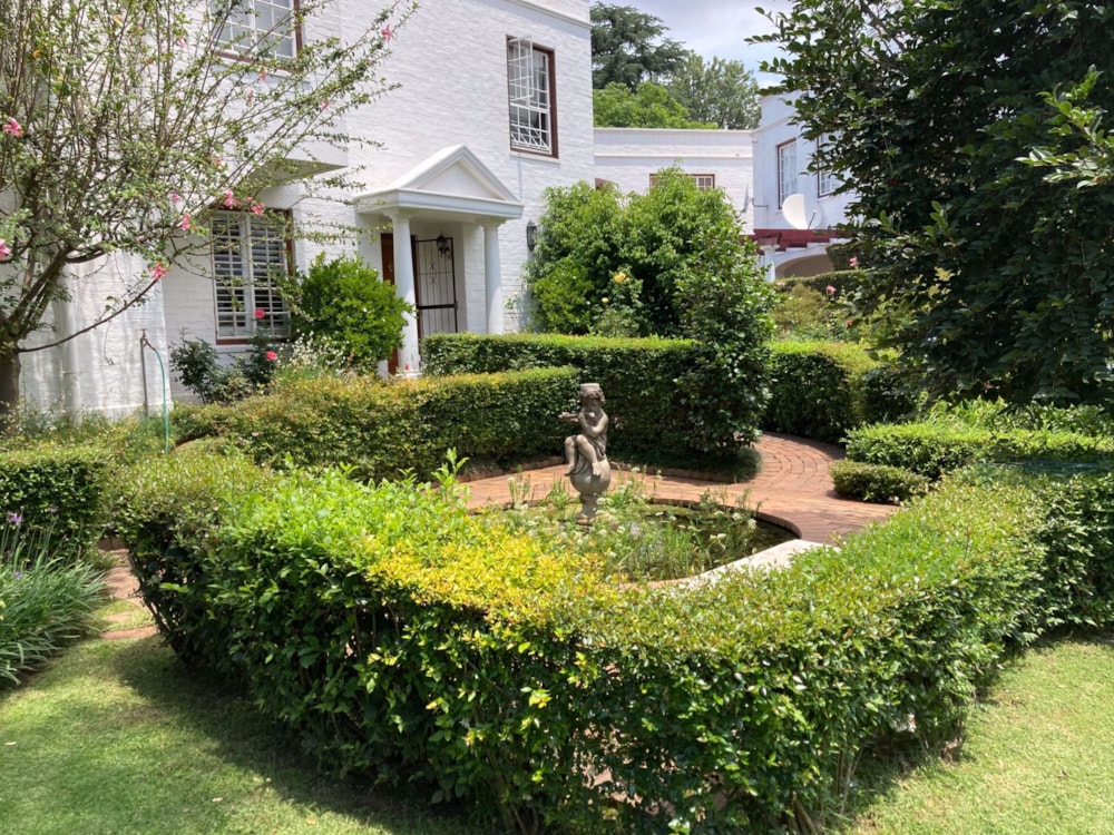 Apartment to rent in Saxonwold - JBL1734847