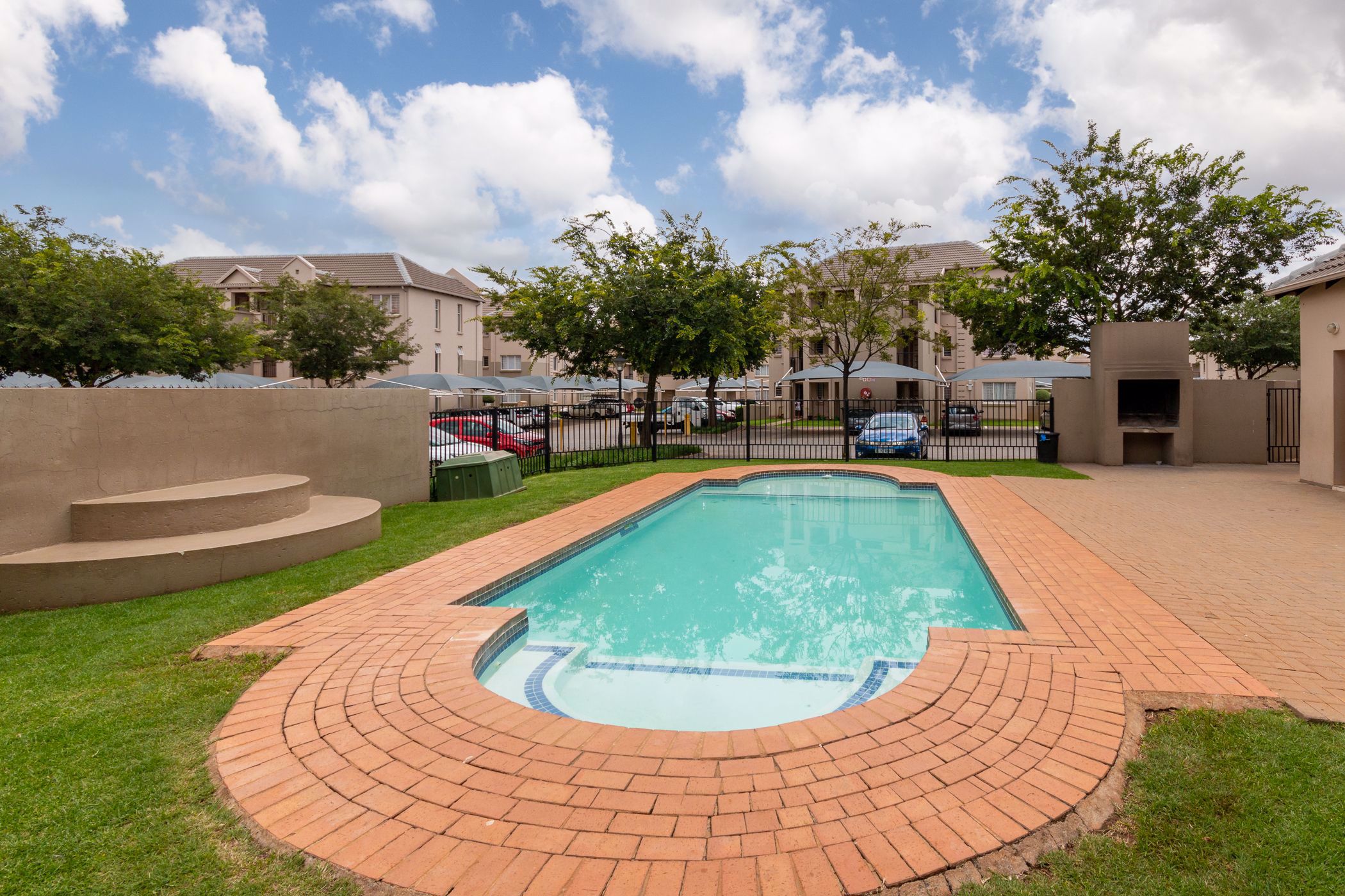 Apartment for sale in Klippoortjie - BOK1731297